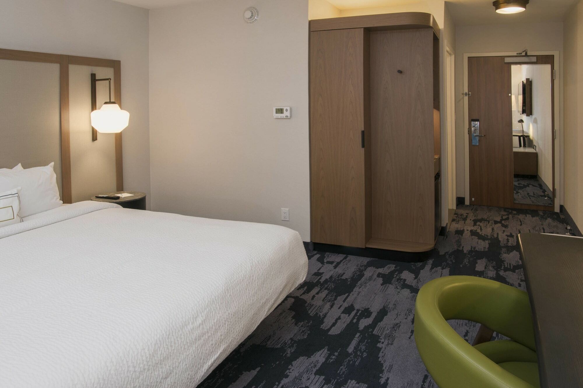 Fairfield Inn & Suites By Marriott Стонтон Экстерьер фото